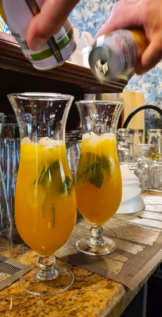 Smaczna kuchnia domowa w Ośrodku Uroczysko – dania regionalne i catering