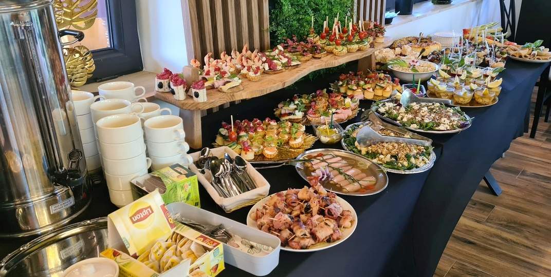 Smaczna kuchnia domowa w Ośrodku Uroczysko – dania regionalne i catering