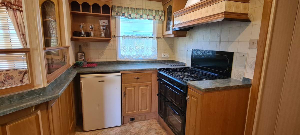 Komfortowy domek holenderski z klimatyzacją i tarasem – Ośrodek Uroczysko