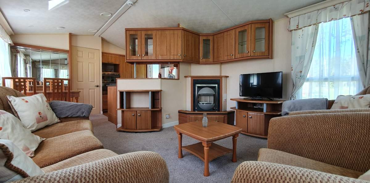 Komfortowy domek holenderski z klimatyzacją i tarasem – Ośrodek Uroczysko