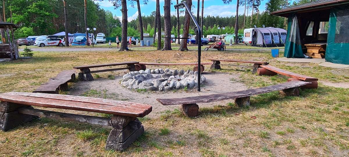 Ośrodek Uroczysko w Słopcu – malownicze położenie wśród lasów Gór Świętokrzyskich