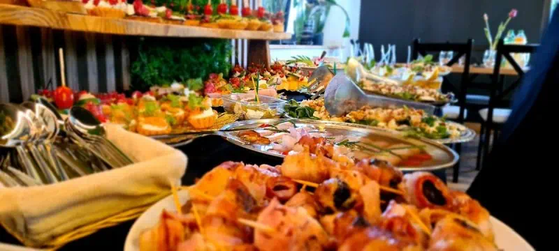 Wyżywienie i catering dla gości Uroczyska Borków