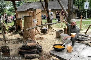 Atrakcje turystyczne Gór Świętokrzyskich - Dymarki Świętkorzyskie, Nowa Słupia